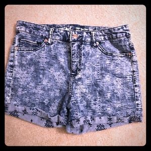 Aztec pattern denim shorts